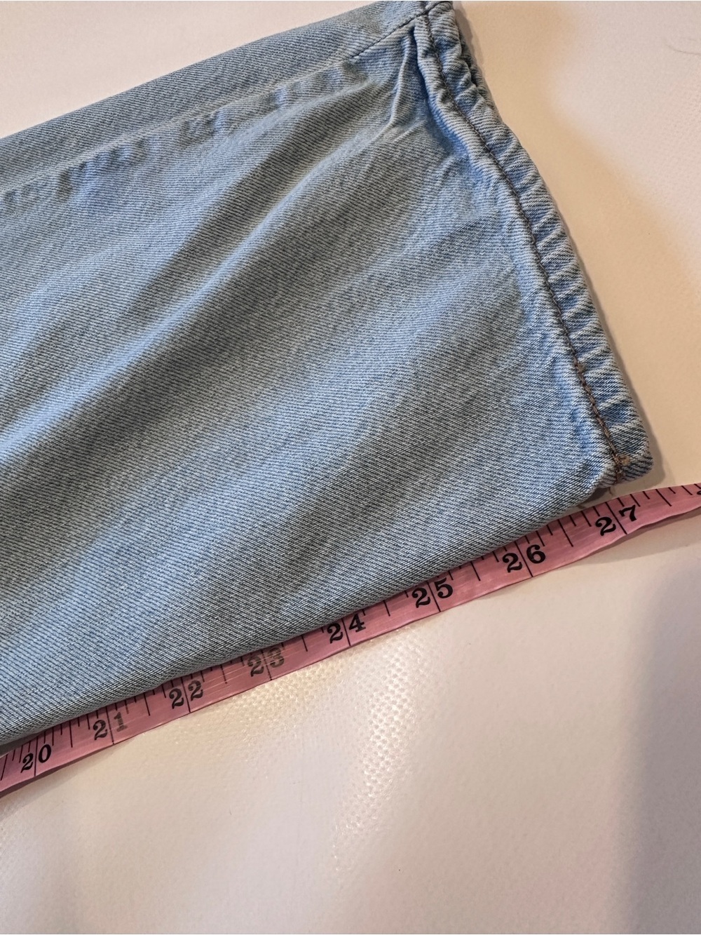 Levi's Women Baggy Dad Jeans in Light Blue Denim - Picture 6 of 7